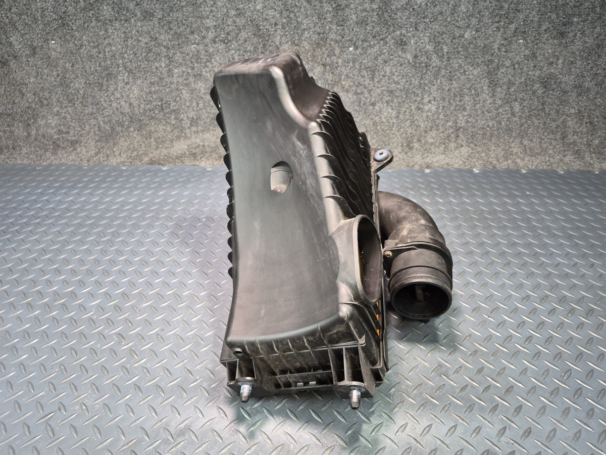 2008-2010 Porsche Cayenne 957 Turbo Right Air Intake Cleaner Filter Box w Sensor