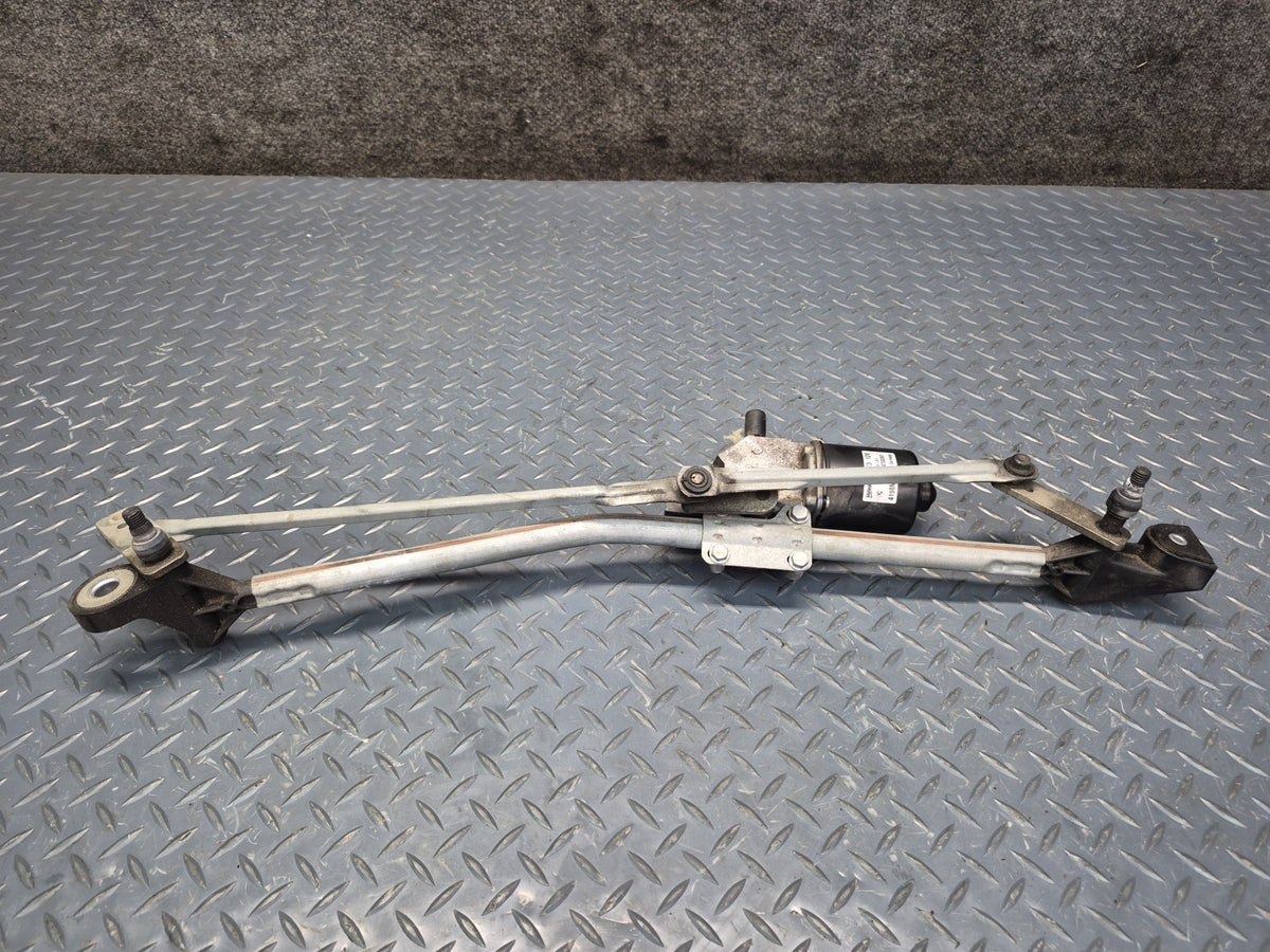 03-08 BMW E85 Z4 Windshield Wiper Transmission Linkage w Motor 7192969 OEM