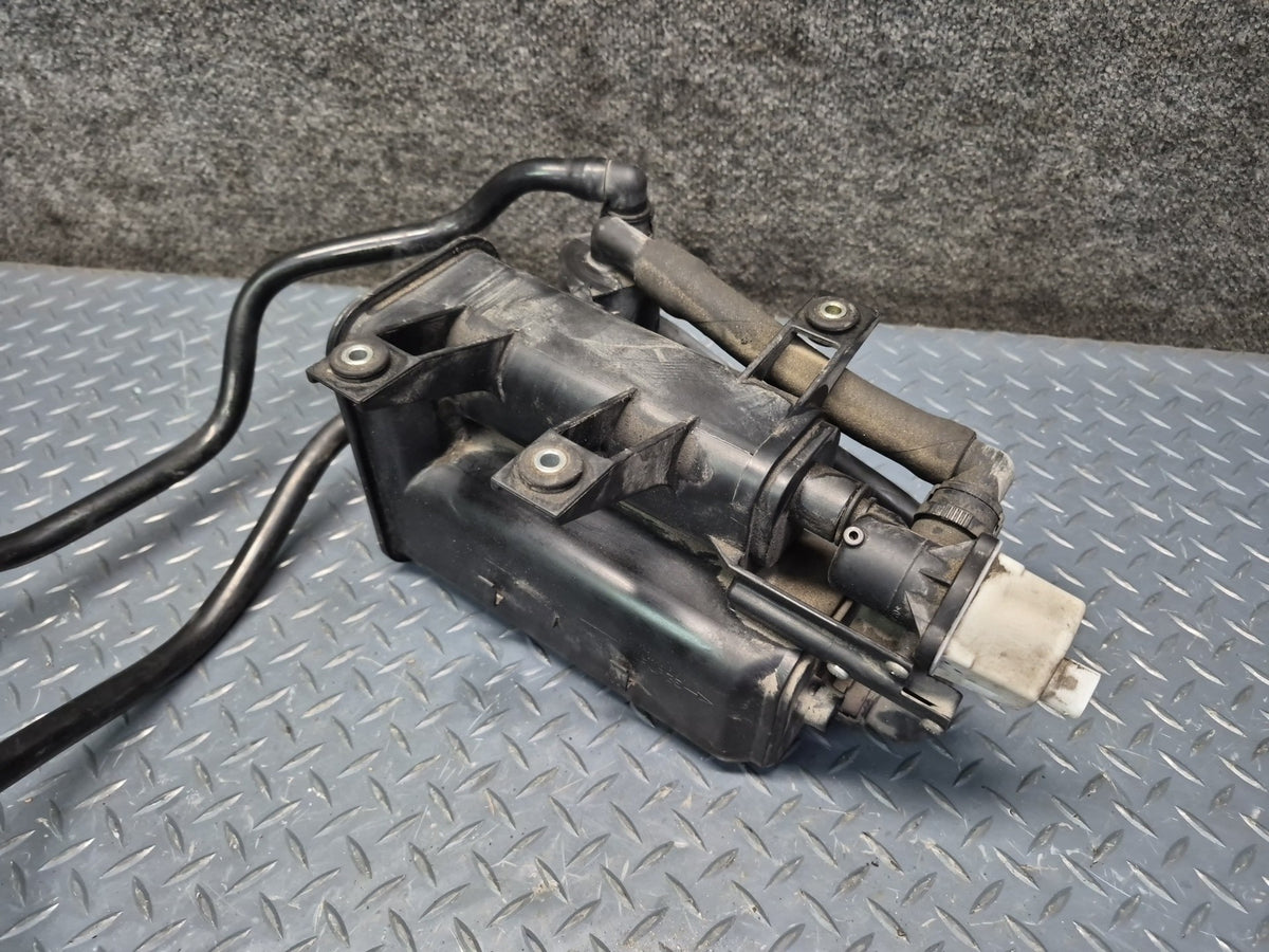 03-08 BMW E85 Z4 Fuel Evap Vapor Charcoal Canister 6758019 OEM