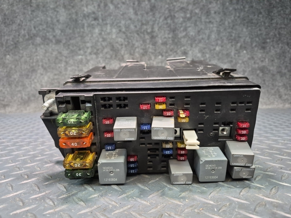 97-98 Chevrolet Corvette C5 Engine Bay Fuse Relay Box Module Damaged