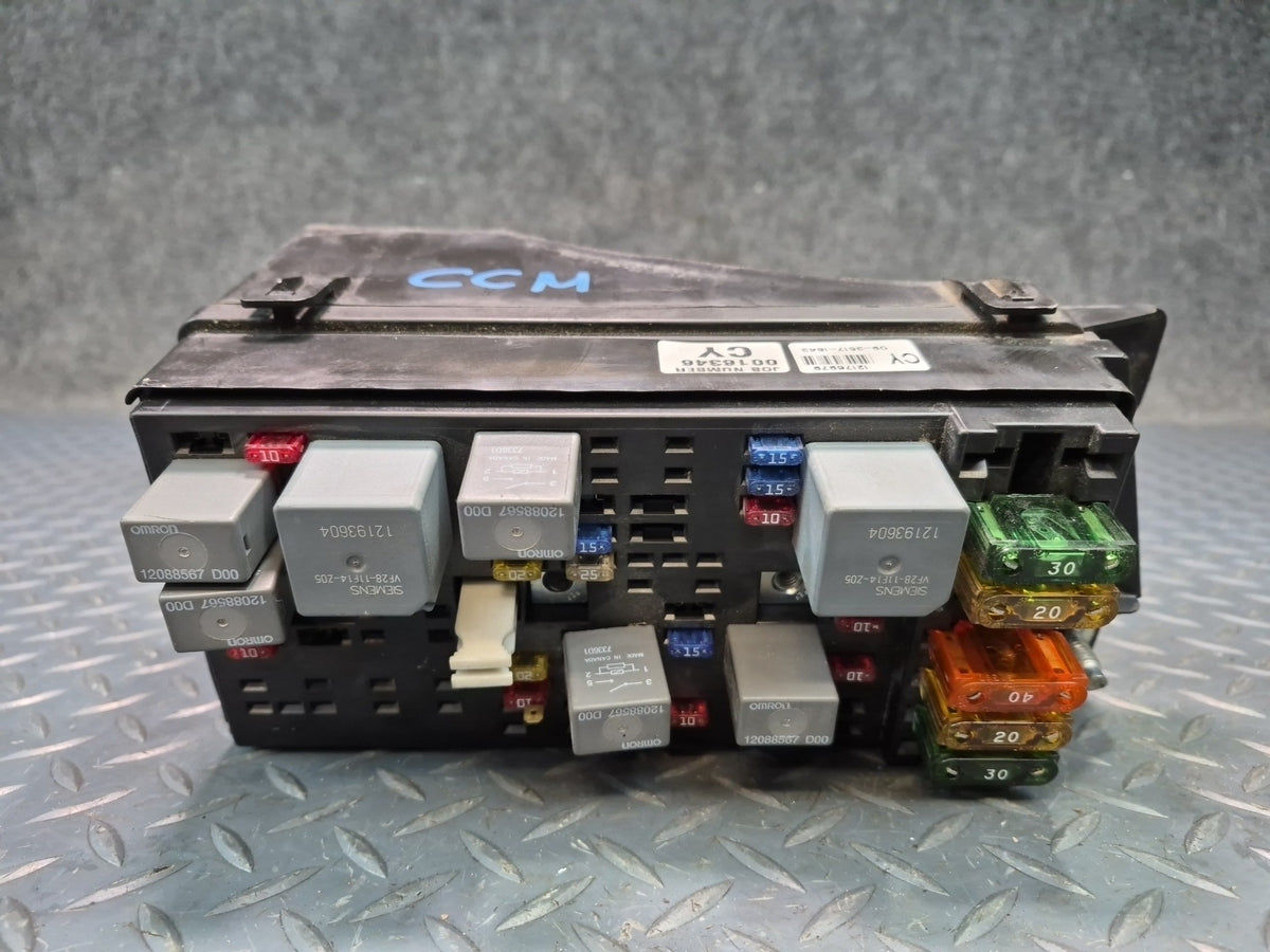 97-98 Chevrolet Corvette C5 Engine Bay Fuse Relay Box Module Damaged