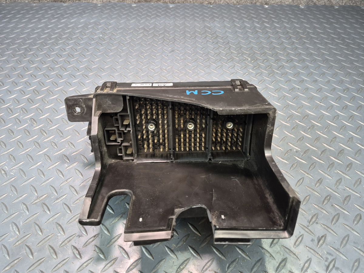97-98 Chevrolet Corvette C5 Engine Bay Fuse Relay Box Module Damaged