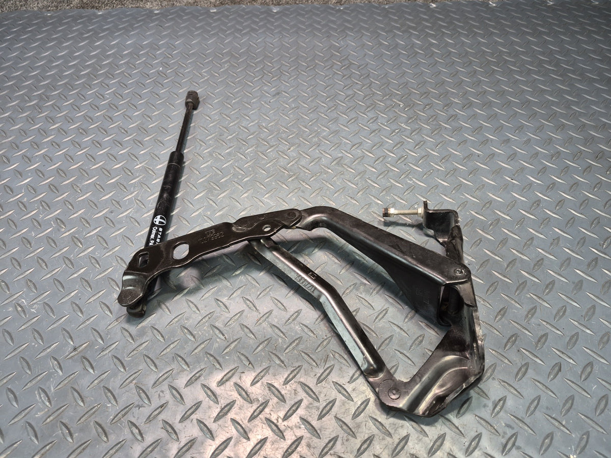 97-04 Chevrolet Corvette C5 Front Left & Right Side Hood Hinge Set OEM