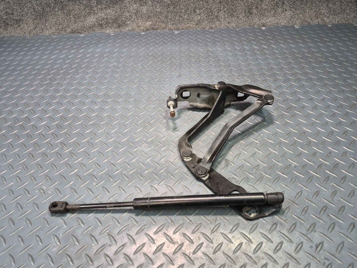 97-04 Chevrolet Corvette C5 Front Left & Right Side Hood Hinge Set OEM