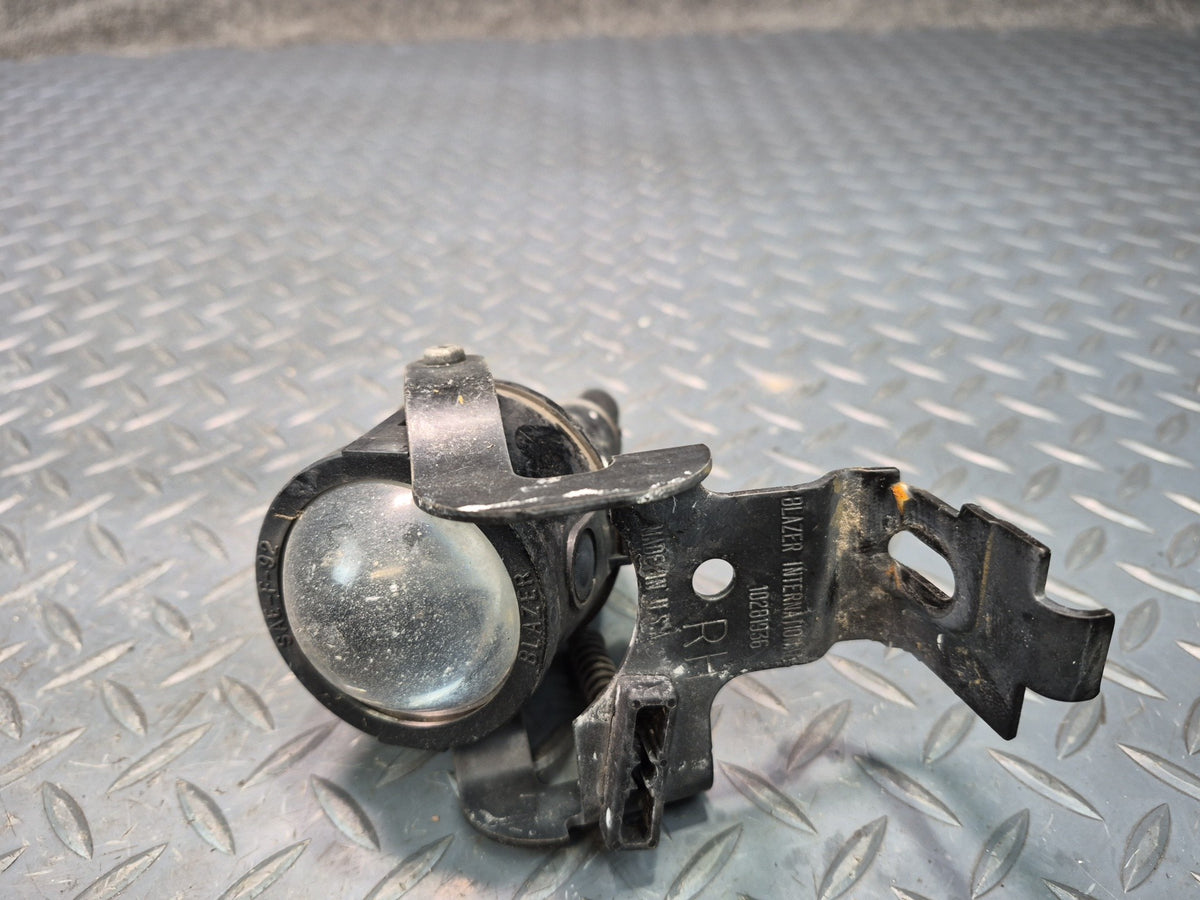 97-04 Chevrolet Corvette C5 Set of 2 Front Left & Right Fog Light Lamp OEM