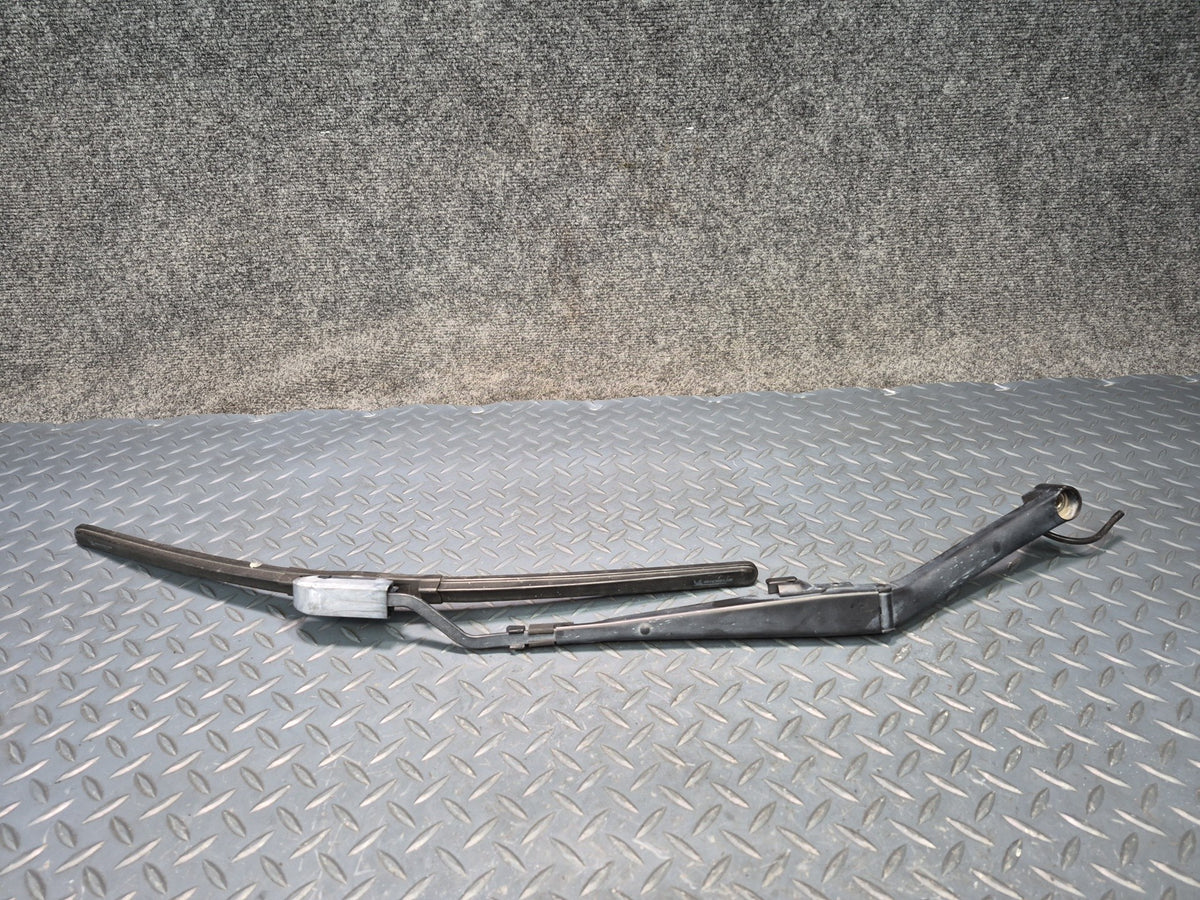 97-04 Chevrolet Corvette C5 Set of 2 Front Left & Right Windshield Wiper Arm OEM