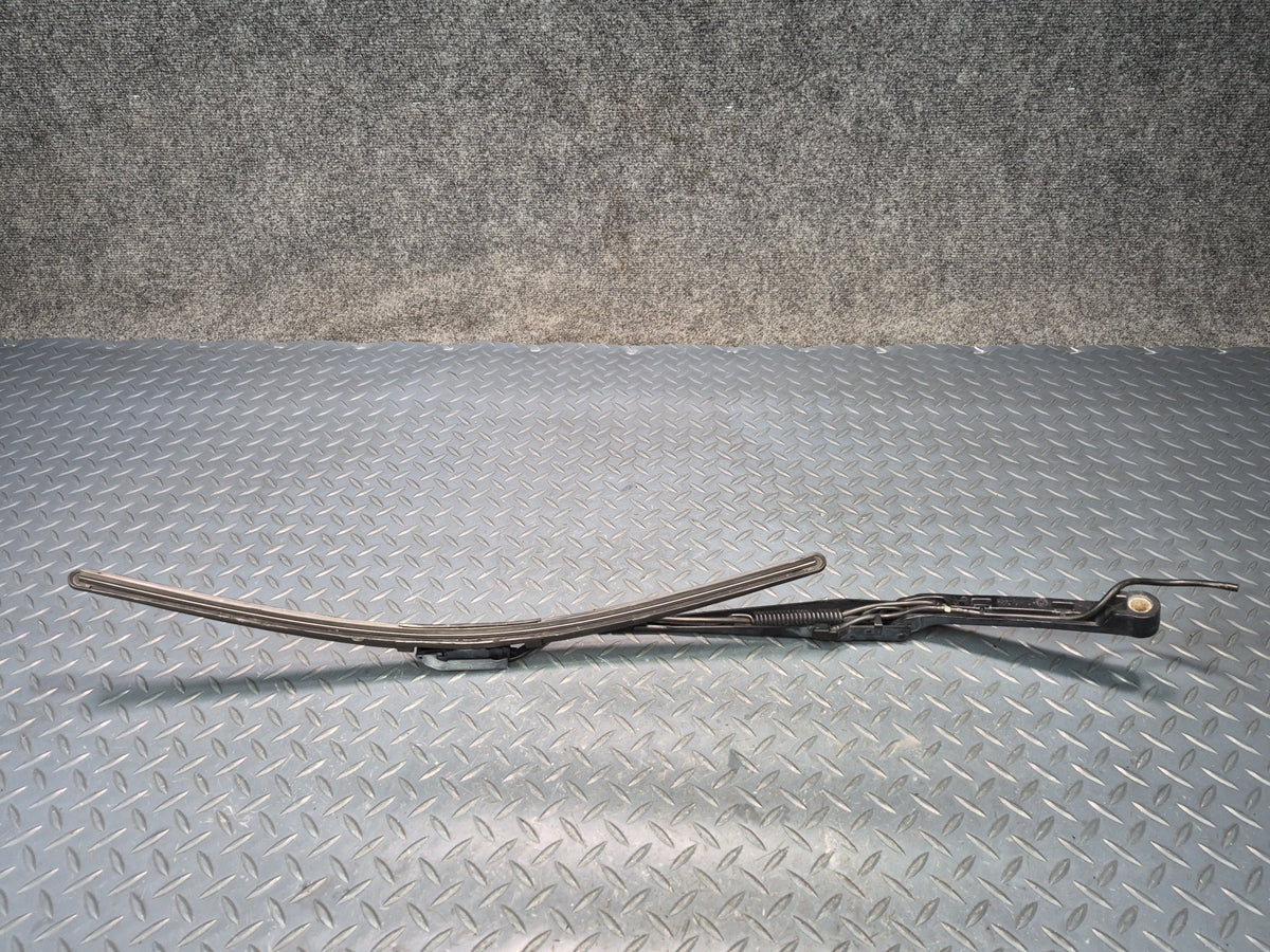 97-04 Chevrolet Corvette C5 Set of 2 Front Left & Right Windshield Wiper Arm OEM