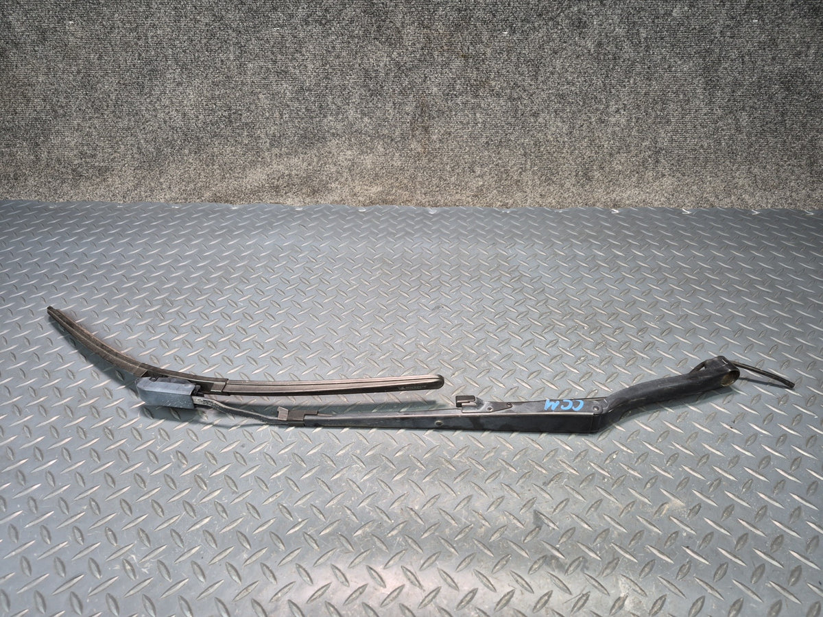 97-04 Chevrolet Corvette C5 Set of 2 Front Left & Right Windshield Wiper Arm OEM