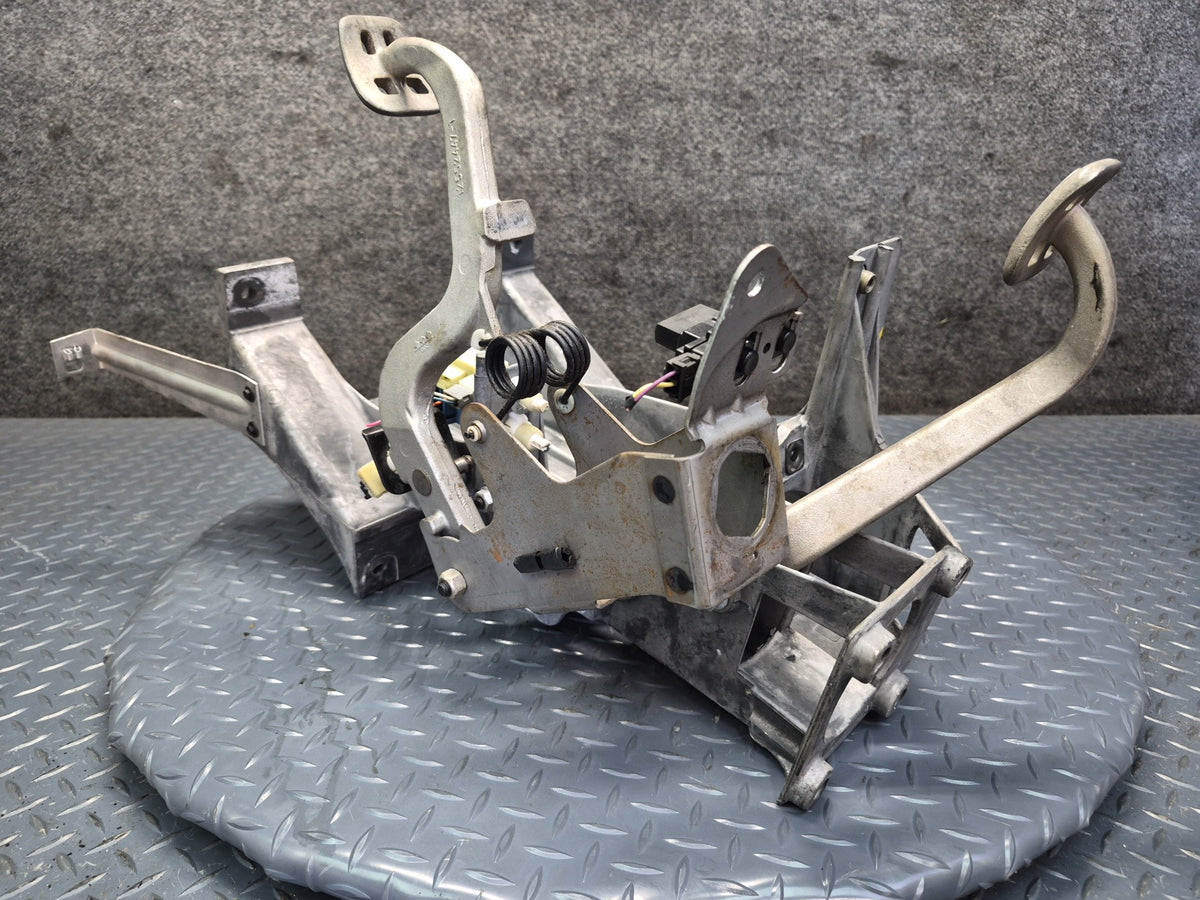 97-04 Chevy Corvette C5 M/T Gas Accelerator Clutch Brake Pedal & Bracket Set OEM