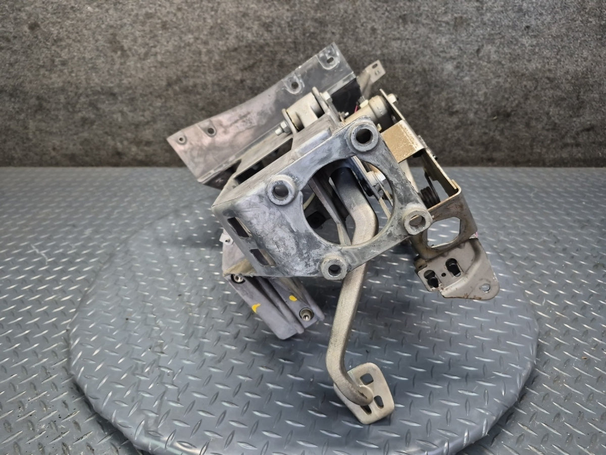 97-04 Chevy Corvette C5 M/T Gas Accelerator Clutch Brake Pedal & Bracket Set OEM