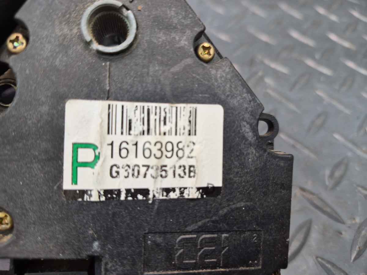 97-04 Chevrolet Corvette C5 Set of 2 A/C Heater Flap Door Actuator Motor OEM