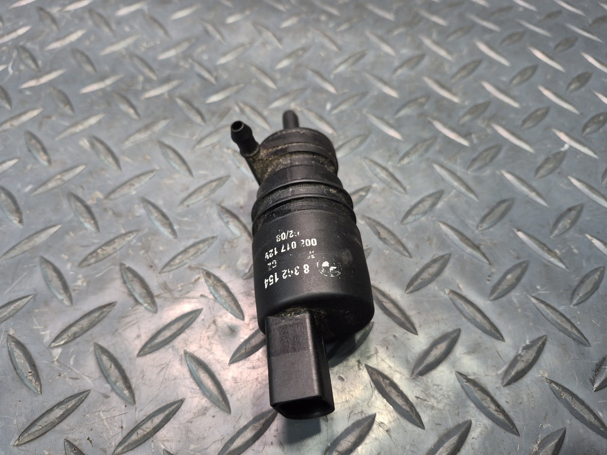 03-08 BMW E85 Z4 Windshield Washer Fluid Reservoir Pump 8362154 OEM