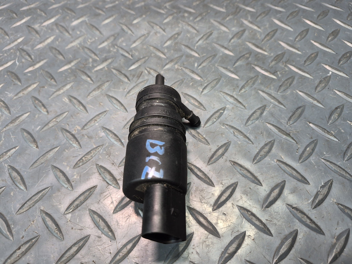 03-08 BMW E85 Z4 Windshield Washer Fluid Reservoir Pump 8362154 OEM