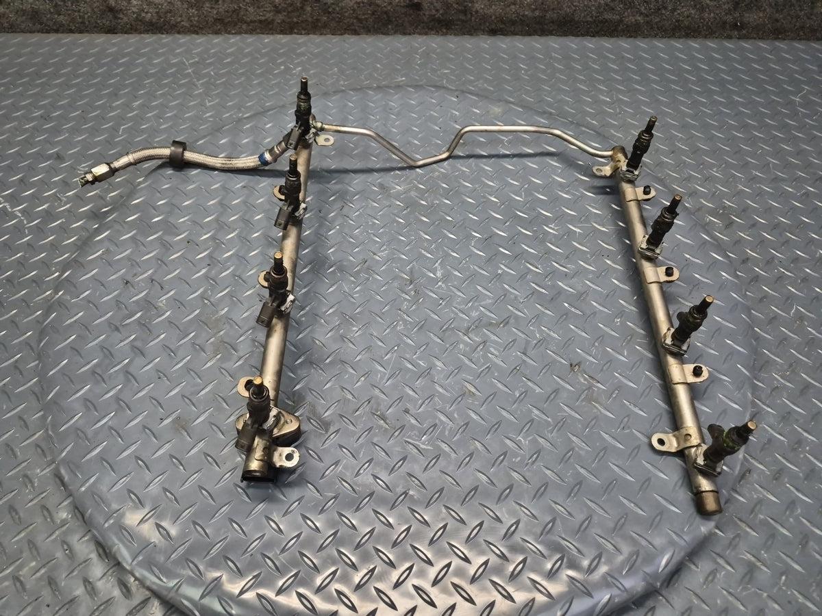 08-11 Mercedes W221 S63 AMG M156 6.3L Engine Fuel Rail w Injector Set OEM