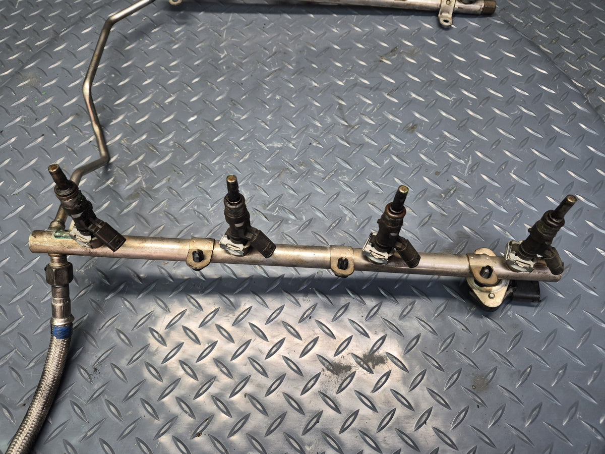 08-11 Mercedes W221 S63 AMG M156 6.3L Engine Fuel Rail w Injector Set OEM