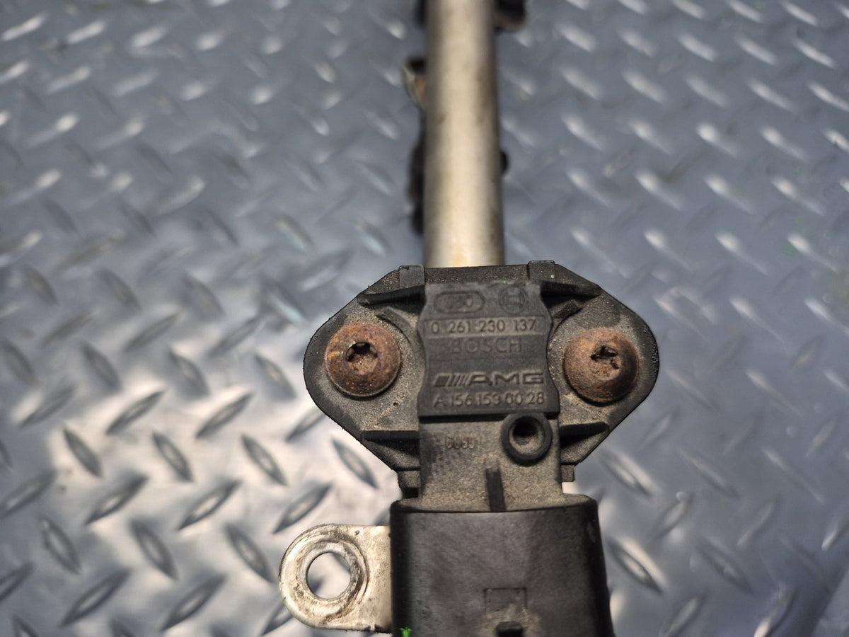 08-11 Mercedes W221 S63 AMG M156 6.3L Engine Fuel Rail w Injector Set OEM