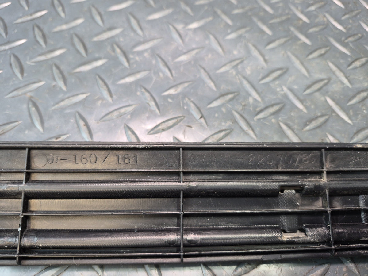 96-00 Toyota MARK2 JZX105 Set of 4 Front & Rear Door Scuff Sill Plate Trim OEM