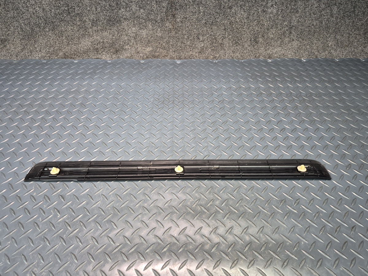 96-00 Toyota MARK2 JZX105 Set of 4 Front & Rear Door Scuff Sill Plate Trim OEM