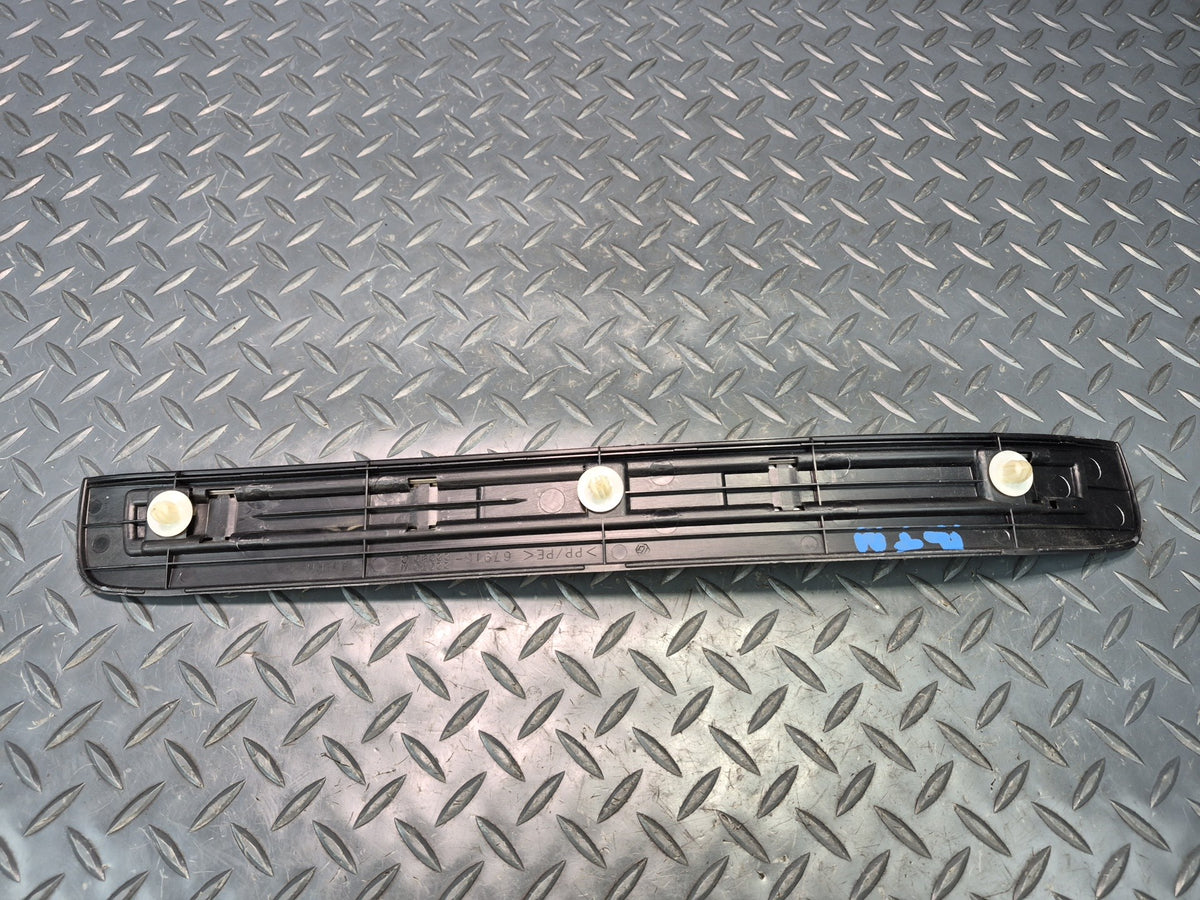 96-00 Toyota MARK2 JZX105 Set of 4 Front & Rear Door Scuff Sill Plate Trim OEM