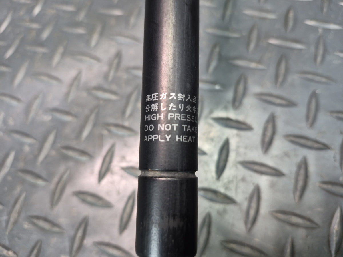 96-98 Toyota Chaser Cresta MARK2 JZX105 Hood Lift Shock Support Set of 2  OEM
