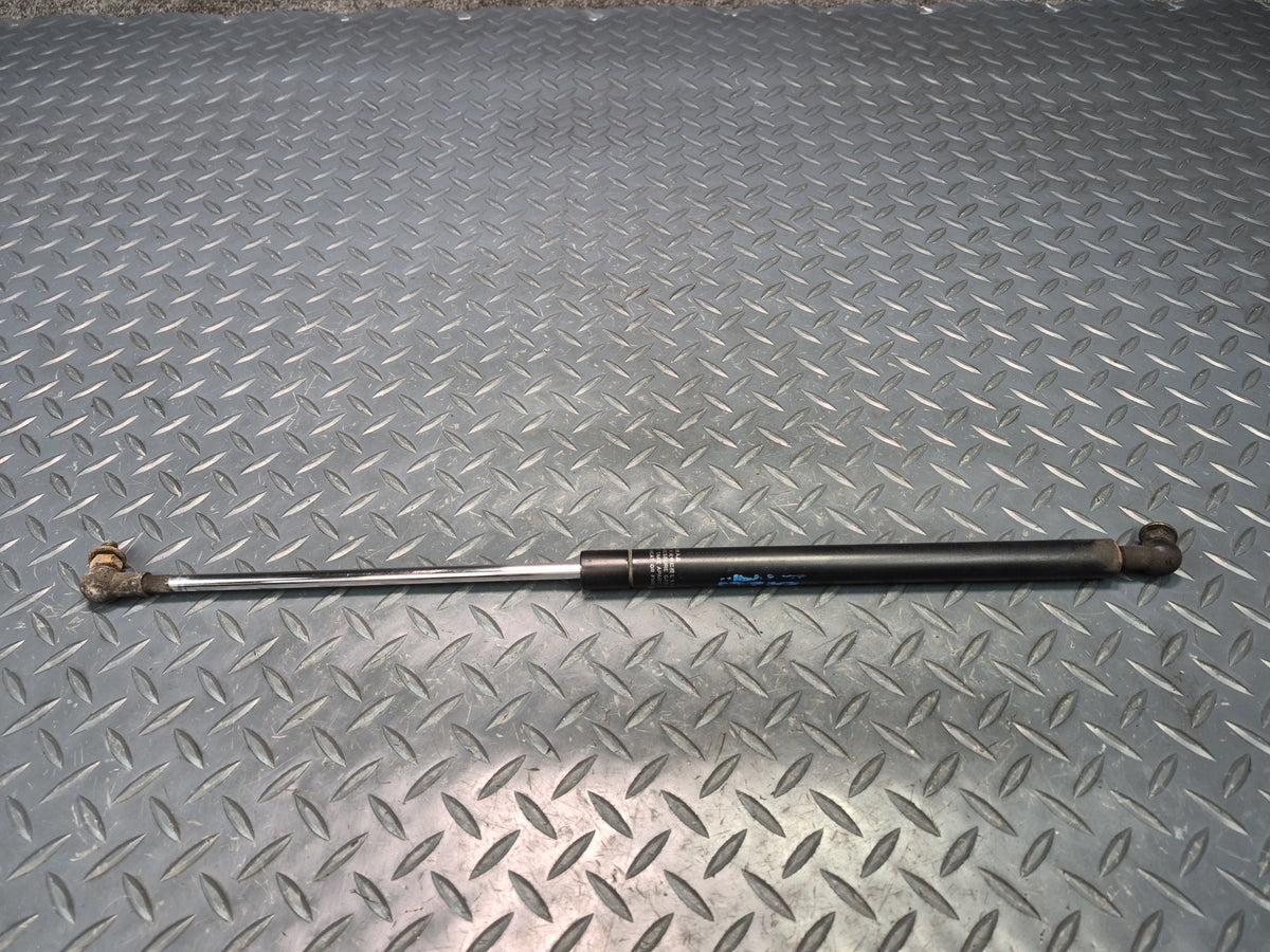 96-98 Toyota Chaser Cresta MARK2 JZX105 Hood Lift Shock Support Set of 2  OEM