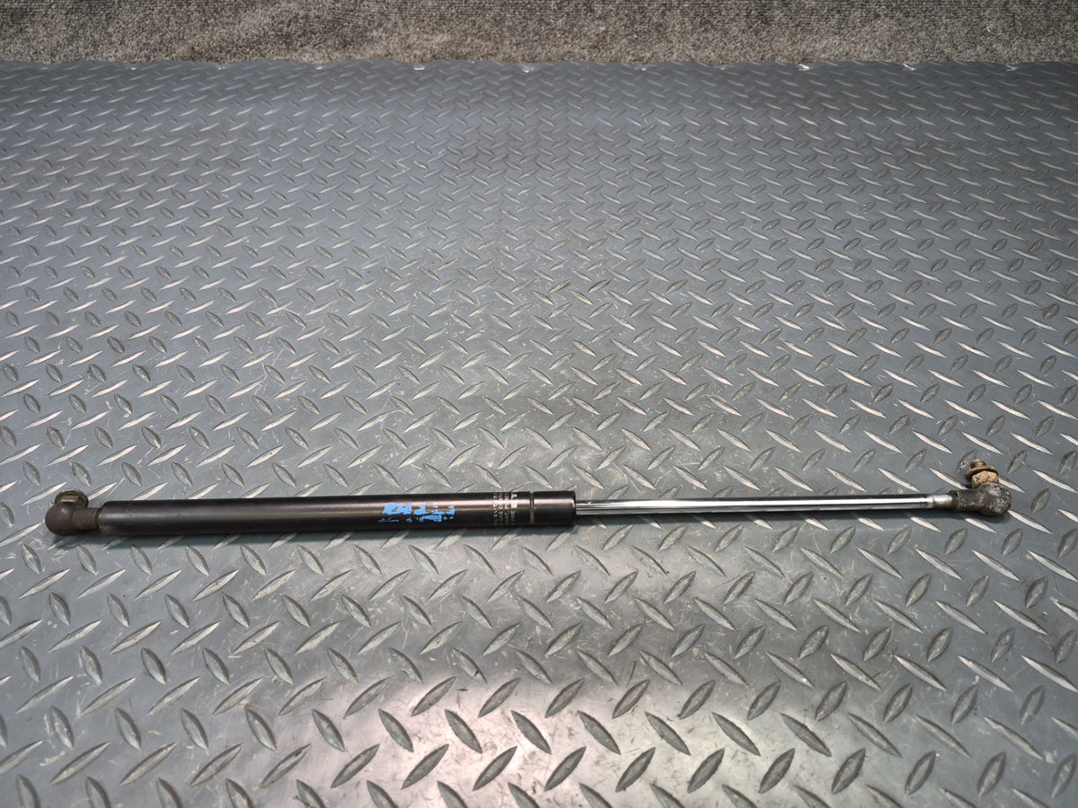 96-98 Toyota Chaser Cresta MARK2 JZX105 Hood Lift Shock Support Set of 2  OEM