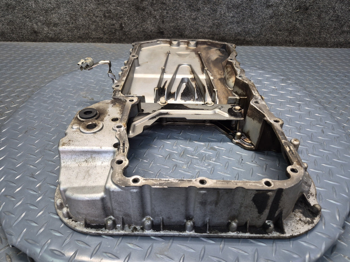 08-11 Mercedes W221 S63 AMG 6.3L M156 Engine Motor Upper Oil Pan 1560140702 OEM