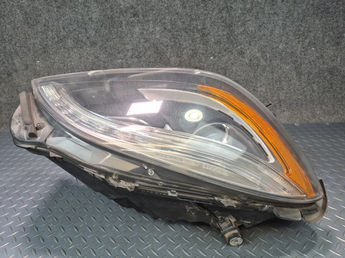 12-15 Mercedes W166 ML Front Right Adaptive Bi-xenon Headlight Lamp Defective