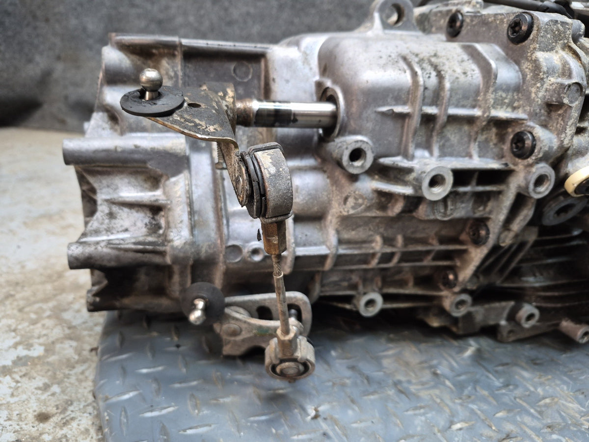 2000-2004 Porsche Boxster 986 2.7L G86.01 M/T 5-SPEED Manual Transmission