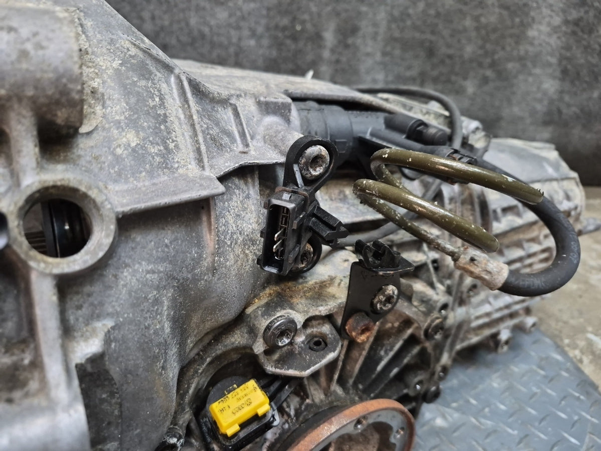2000-2004 Porsche Boxster 986 2.7L G86.01 M/T 5-SPEED Manual Transmission
