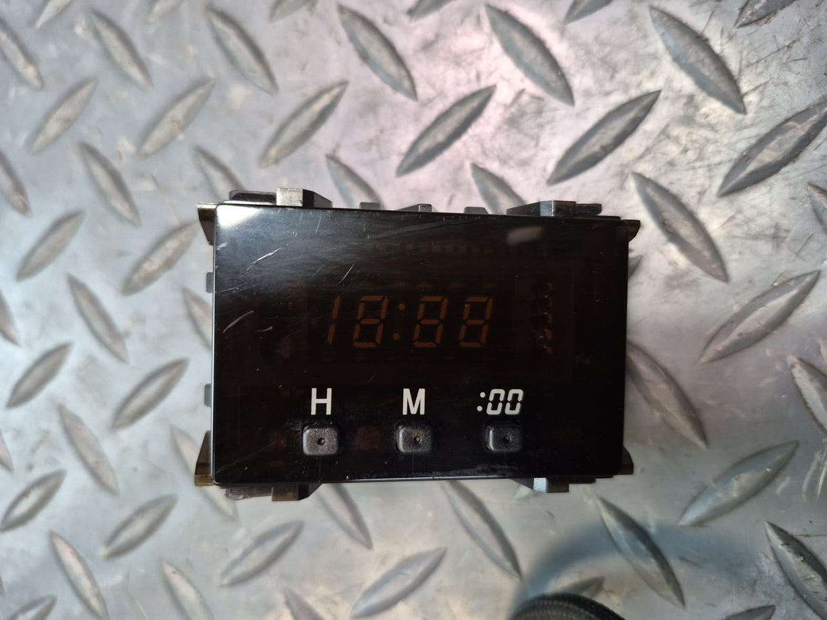 96-98 Toyota MARK2 JZX105 Dash Digital Clock Unit OEM