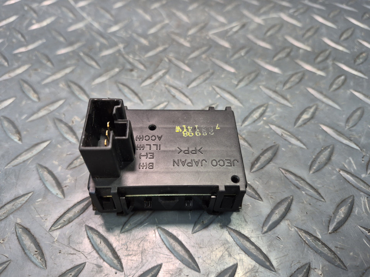96-98 Toyota MARK2 JZX105 Dash Digital Clock Unit OEM