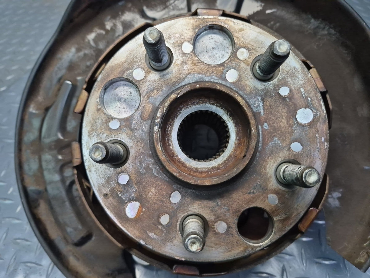 92-00 Lexus UZZ30L SC300 SC400 RWD Rear Left Spindle Knuckle Wheel Hub OEM