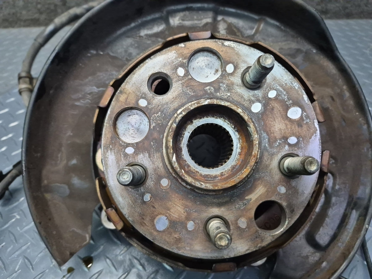 92-00 Lexus UZZ30L SC300 SC400 RWD Rear Right Spindle Knuckle Wheel Hub OEM