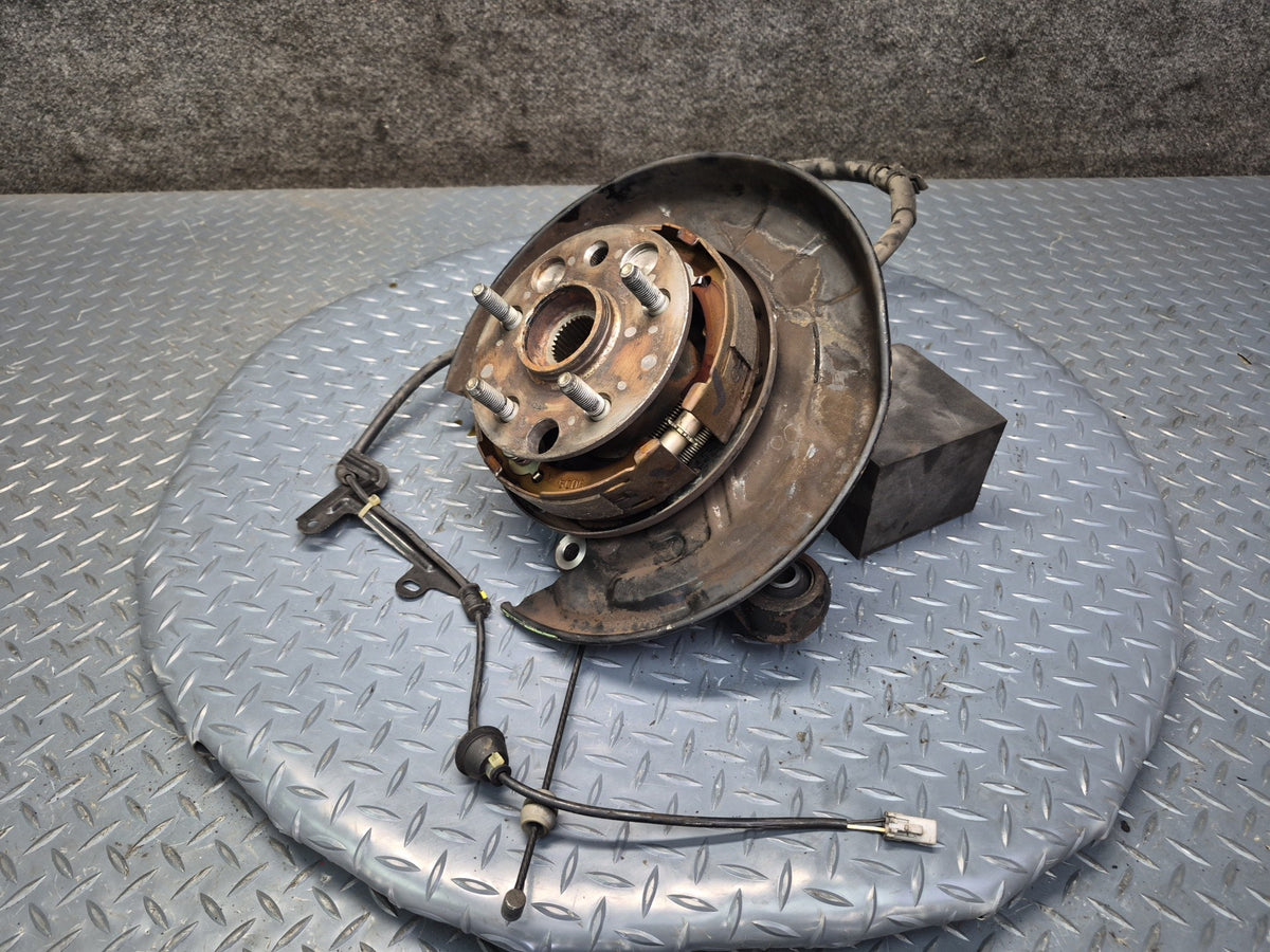 92-00 Lexus UZZ30L SC300 SC400 RWD Rear Right Spindle Knuckle Wheel Hub OEM