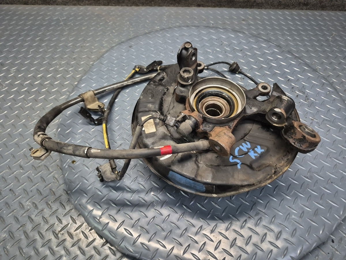 92-00 Lexus UZZ30L SC300 SC400 RWD Rear Right Spindle Knuckle Wheel Hub OEM