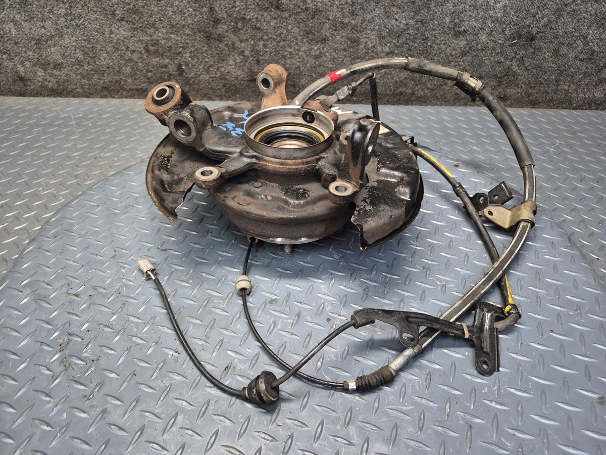 92-00 Lexus UZZ30L SC300 SC400 RWD Rear Right Spindle Knuckle Wheel Hub OEM