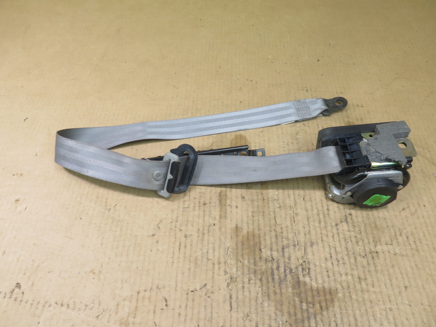 99-03 VW EUROVAN T4 SET OF 2 FRONT LEFT & RIGHT SEAT BELT OEM