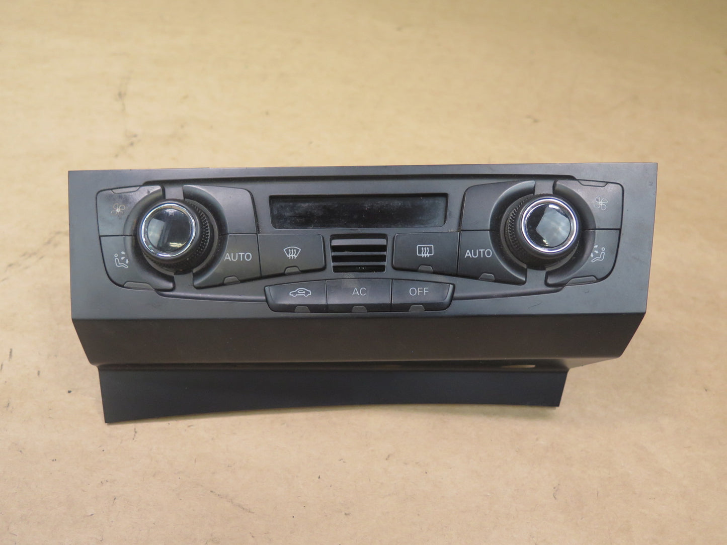 09-17 Audi 8R Q5 A5 A/C Heater Climate Control Switch Panel 8T1820043AB OEM