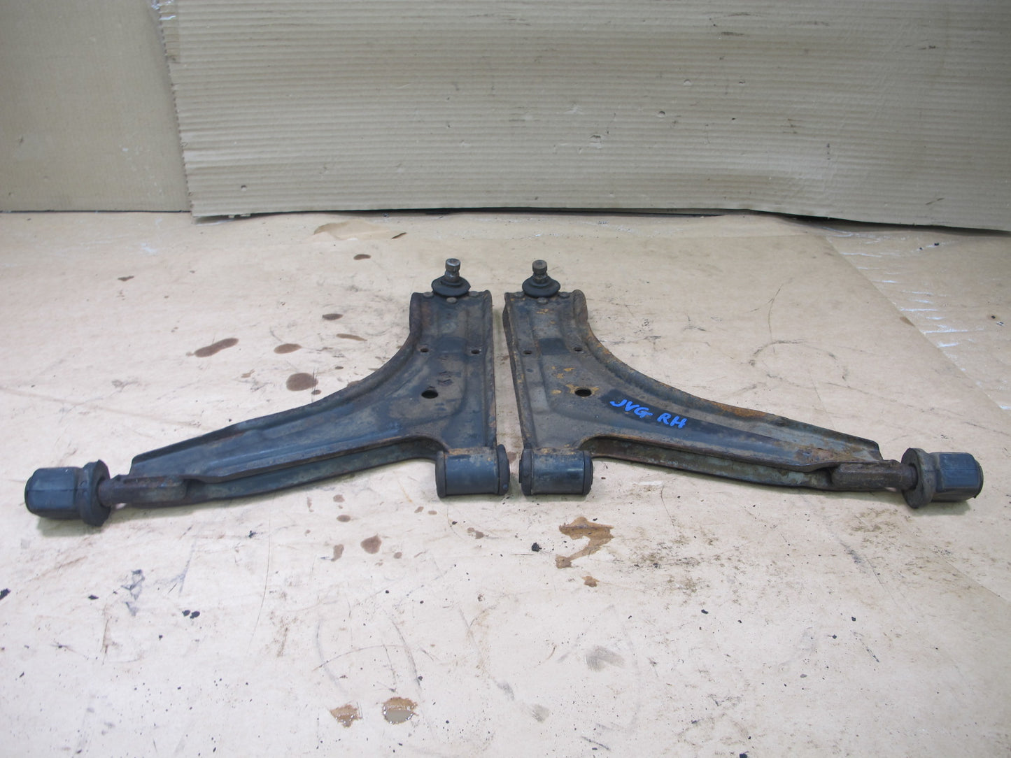 85-93 VW GOLF MK1 CABRIOLET SET OF 2 FRONT LOWER CONTROL ARM MOUNT OEM