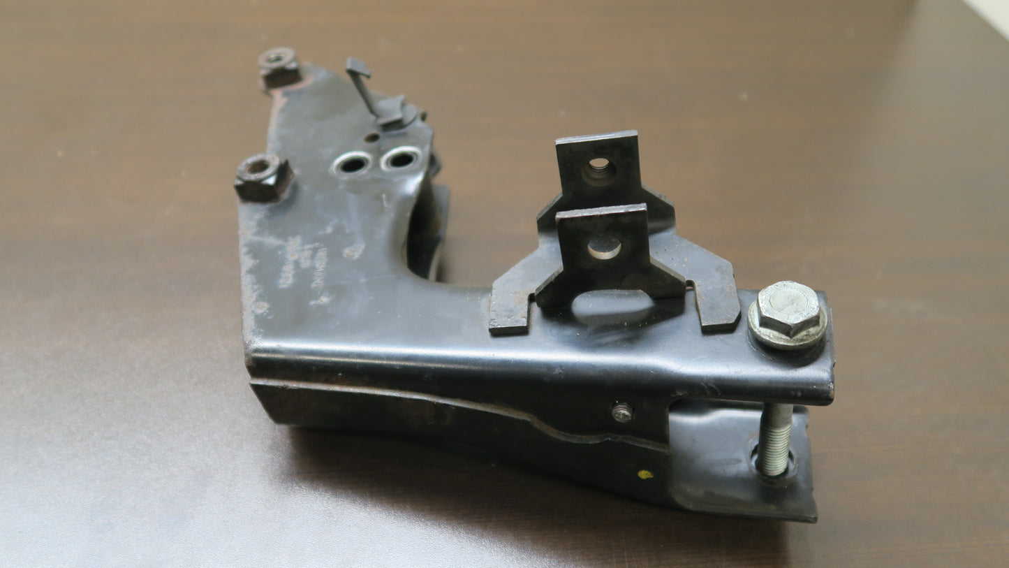 95-04 VW Volkswagen Eurovan Transporter Transmission Mount Upper OEM - 7D0399111