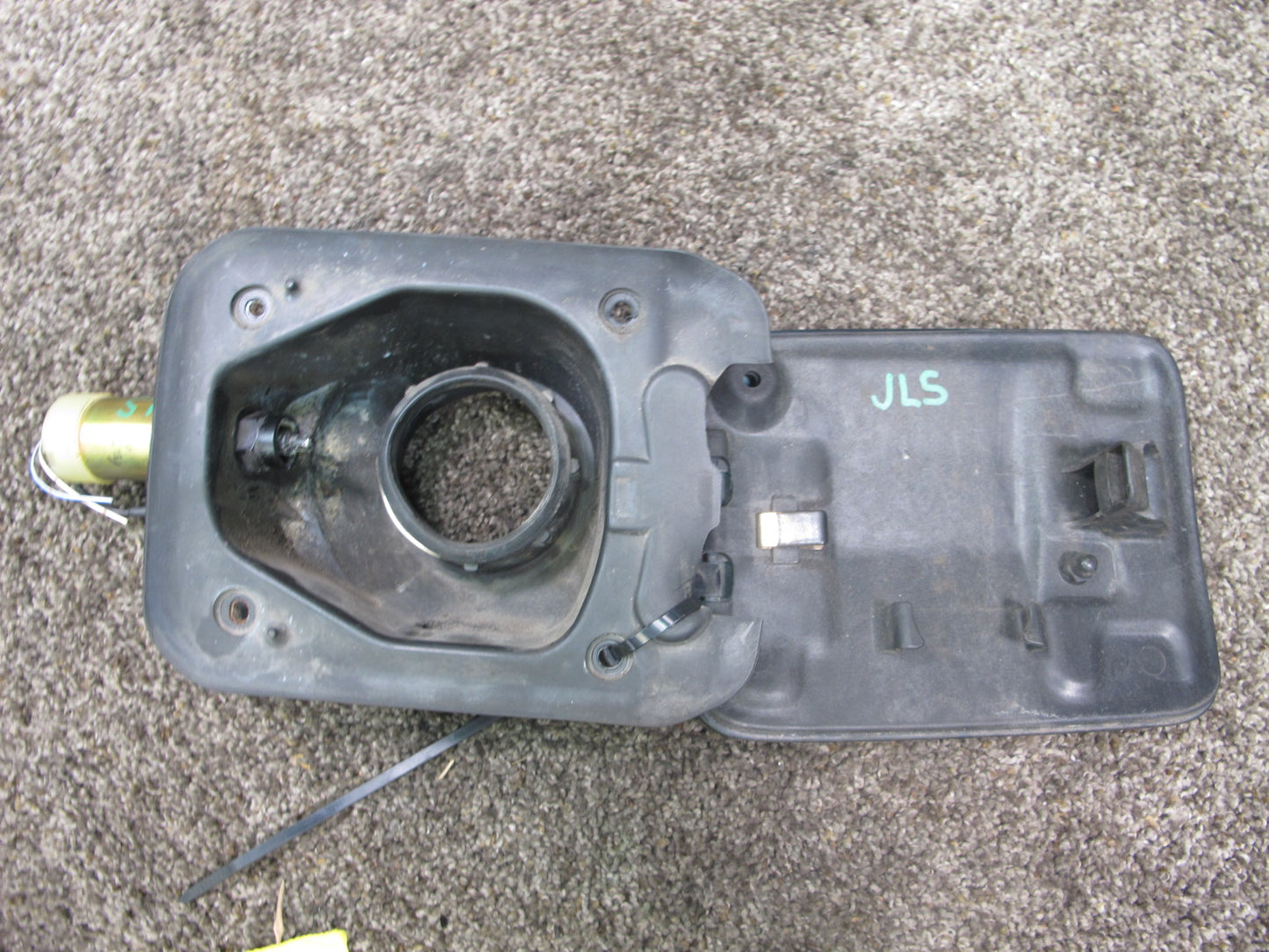 95-97 LEXUS UCF20 LS400 FUEL DOOR LID COVER HOUSING ACTUATOR OEM