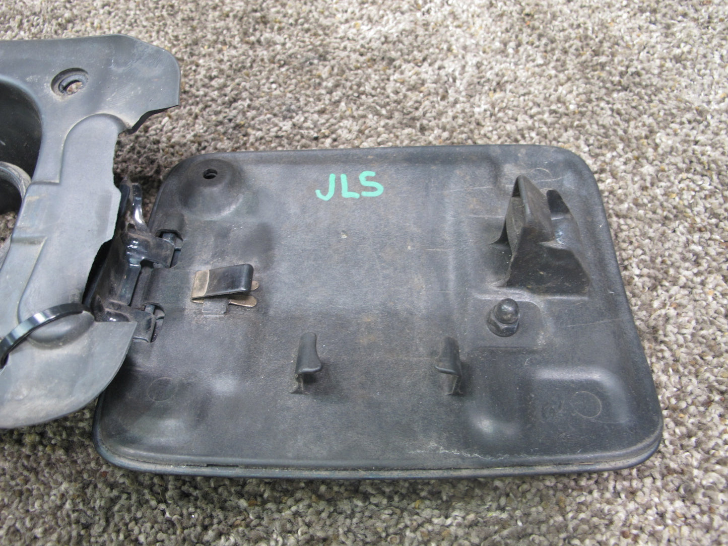 95-97 LEXUS UCF20 LS400 FUEL DOOR LID COVER HOUSING ACTUATOR OEM