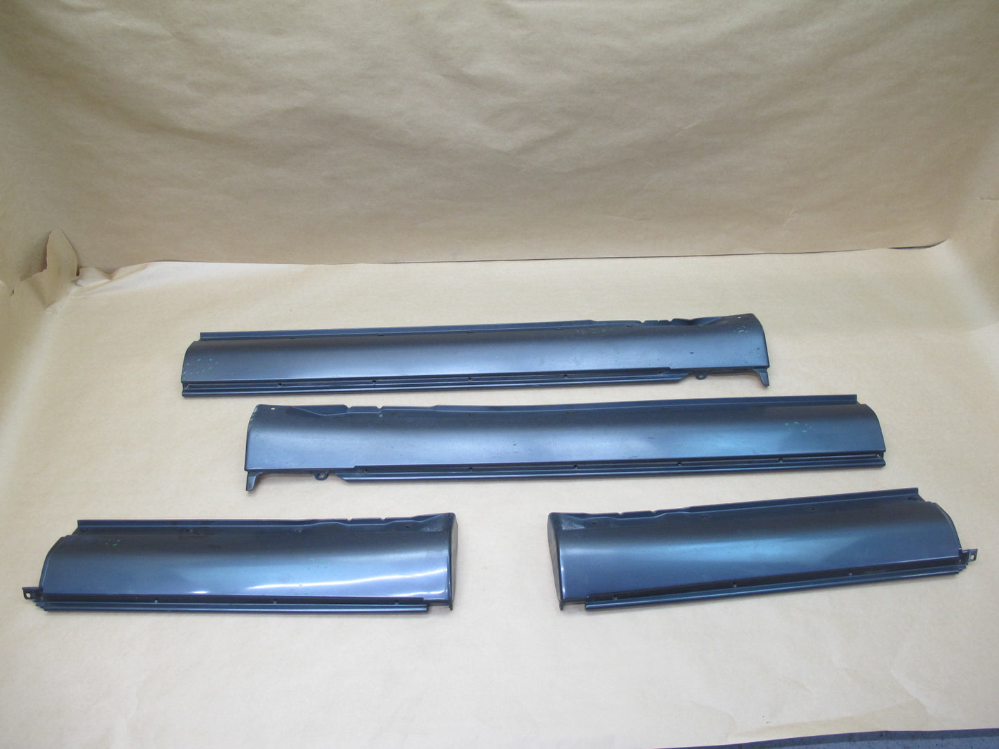 95-00 LEXUS UCF20 LS400 4pcs SIDE SKIRT ROCKER PANEL MOLDING SET OEM