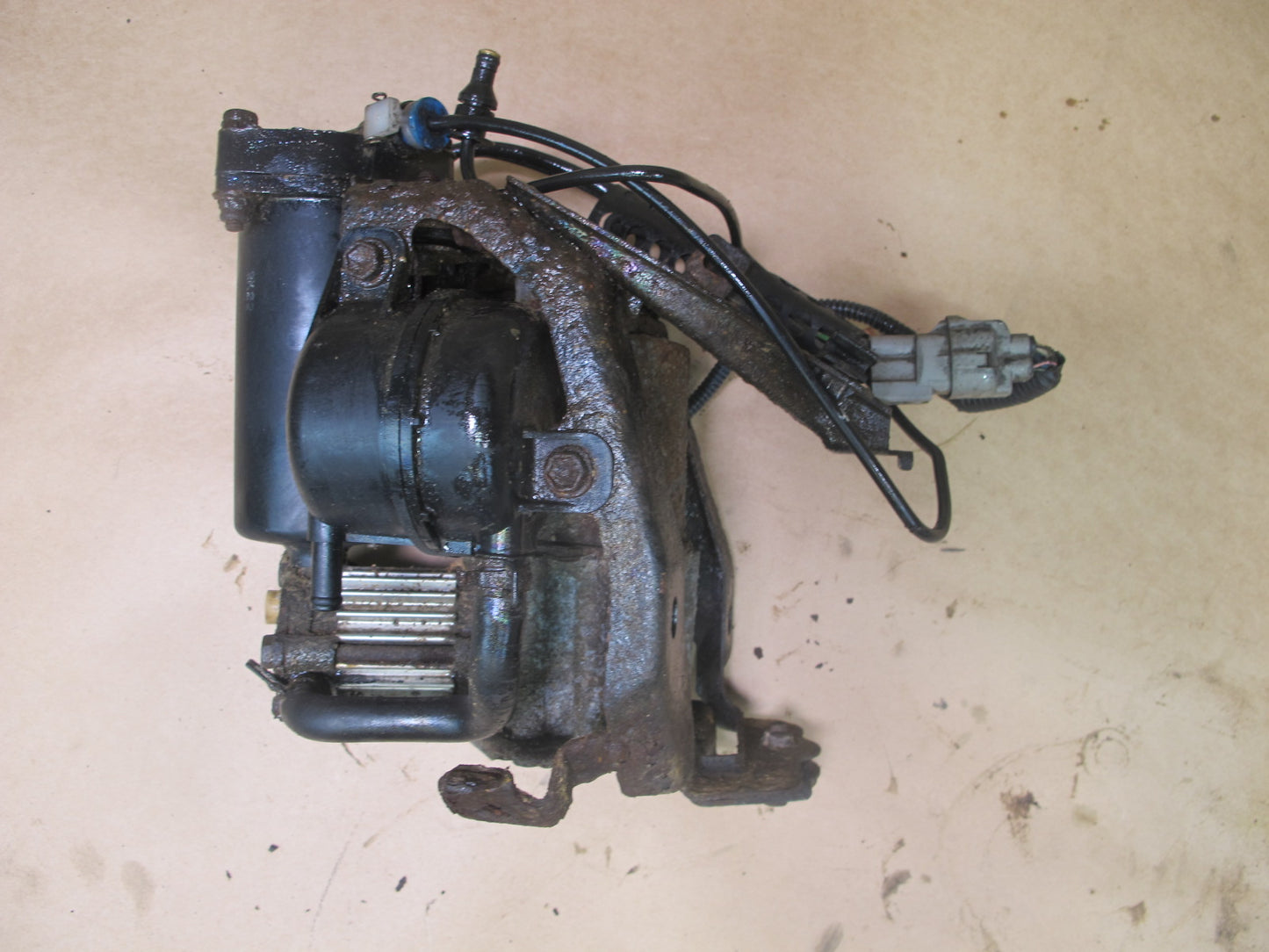 2003-2009 Lexus GX470 Air Ride Suspension Compressor Pump