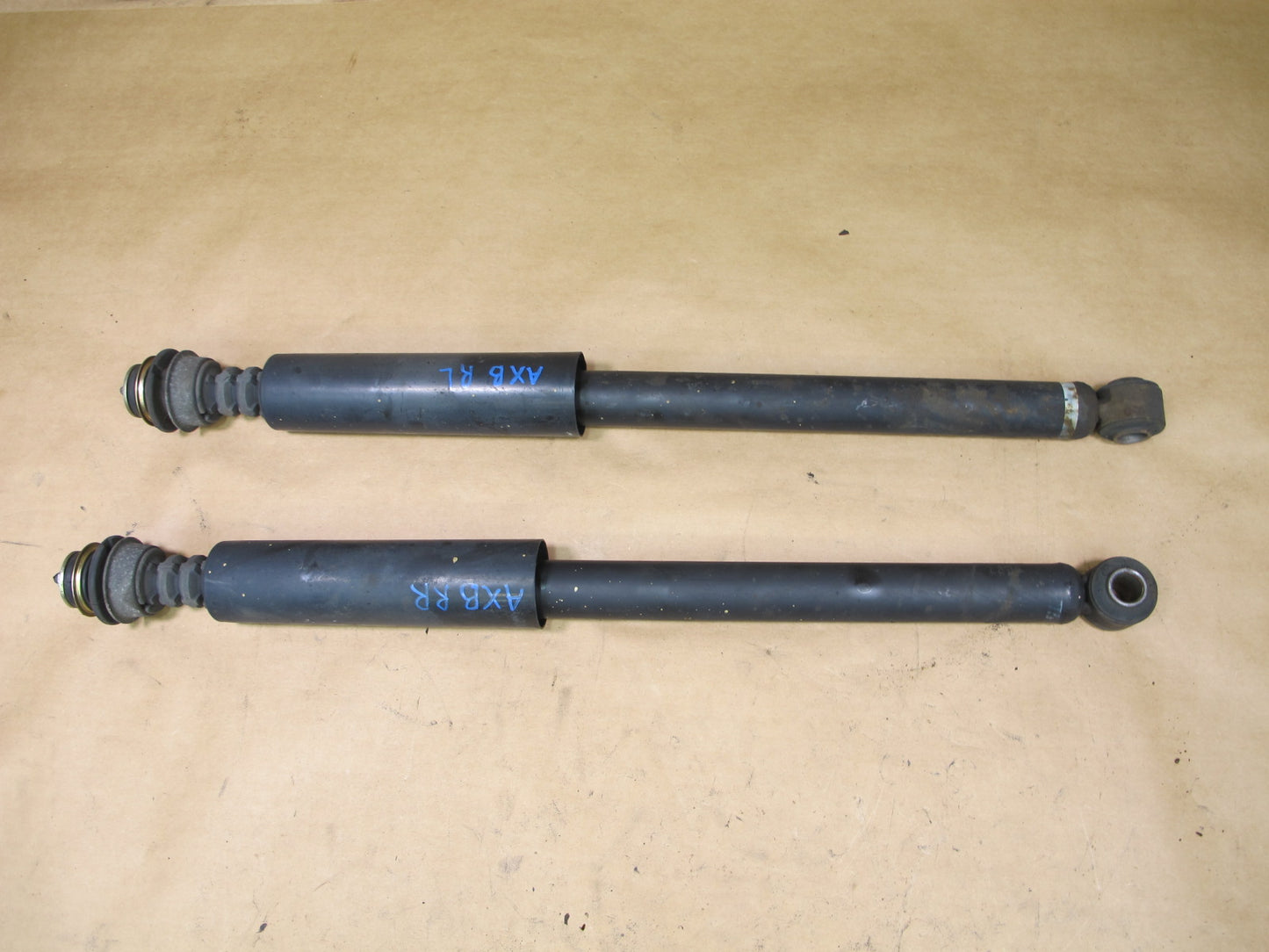 04-06 Toyota Scion XB Rear Right & Left Side Strut Shock Absorber Set OEM