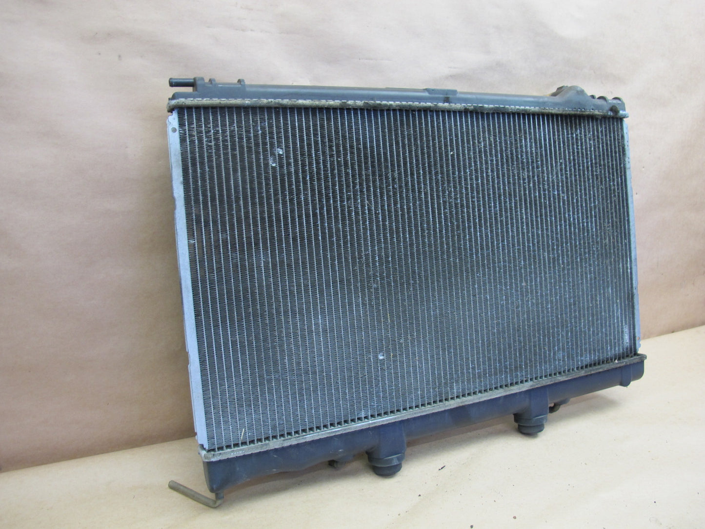 95-00 LEXUS UCF20 LS400 ENGINE COOLING RADIATOR 422130-9412 OEM