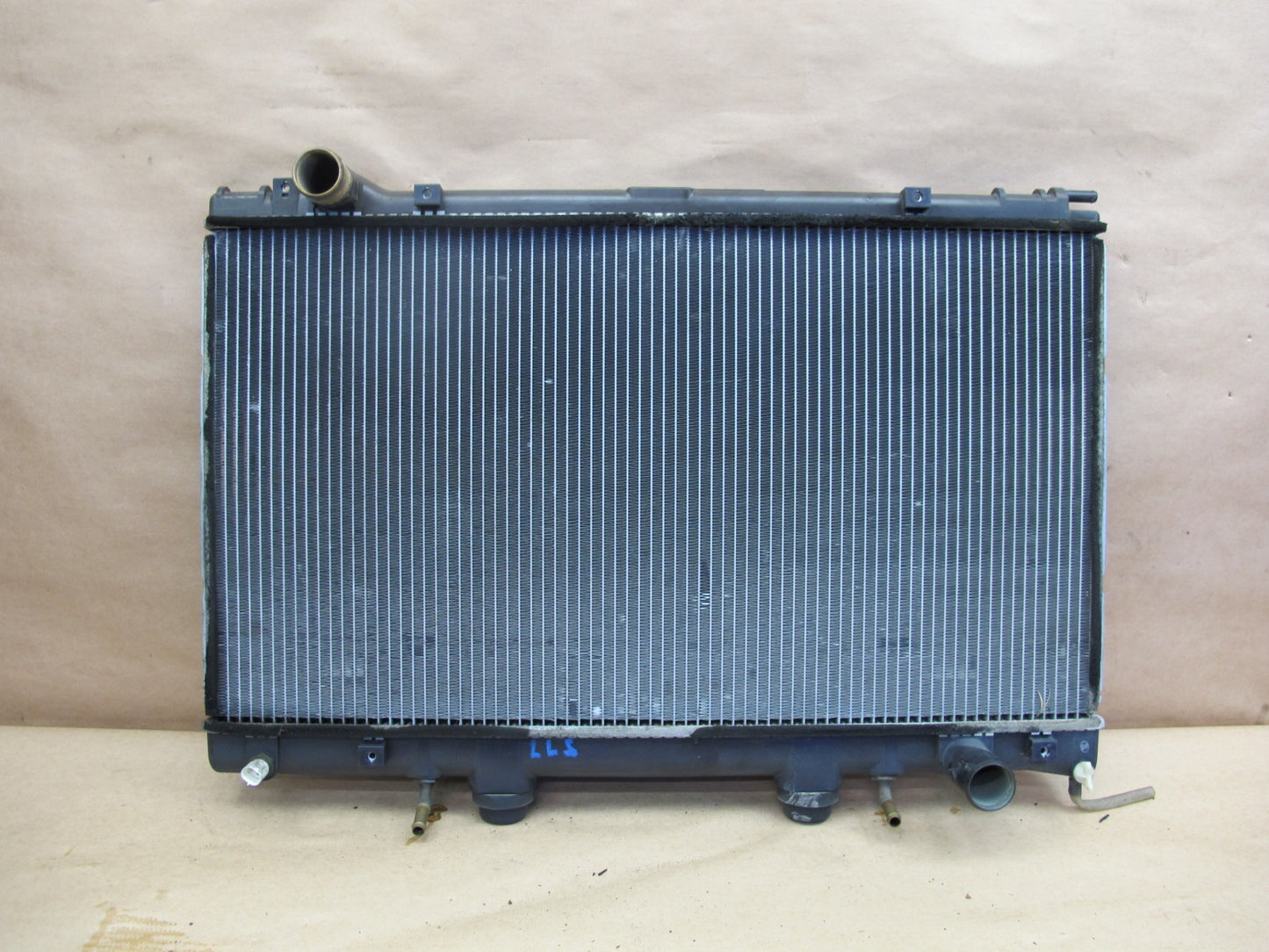 95-00 LEXUS UCF20 LS400 ENGINE COOLING RADIATOR 422130-9412 OEM