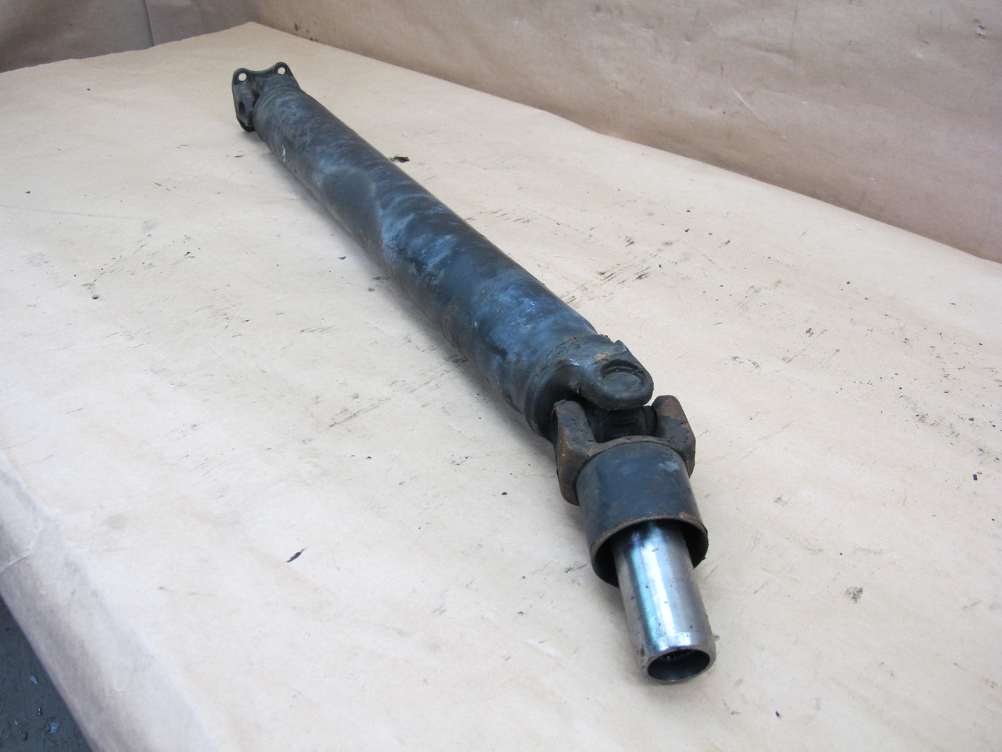 84-86 NISSAN Z31 300ZX 2+0 NON TURBO A/T DRIVE SHAFT DRIVESHAFT OEM