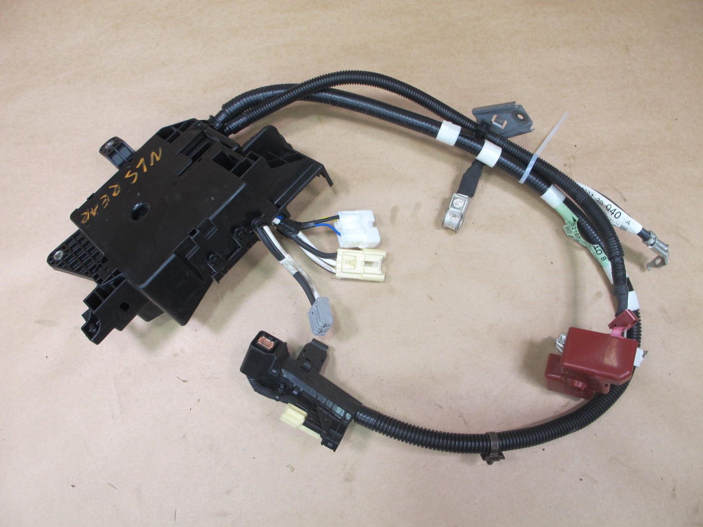 08-09 LEXUS UVF46 LS600h HYBRID REAR FUSE JUNCTION BOX BATTERY CABLE OEM
